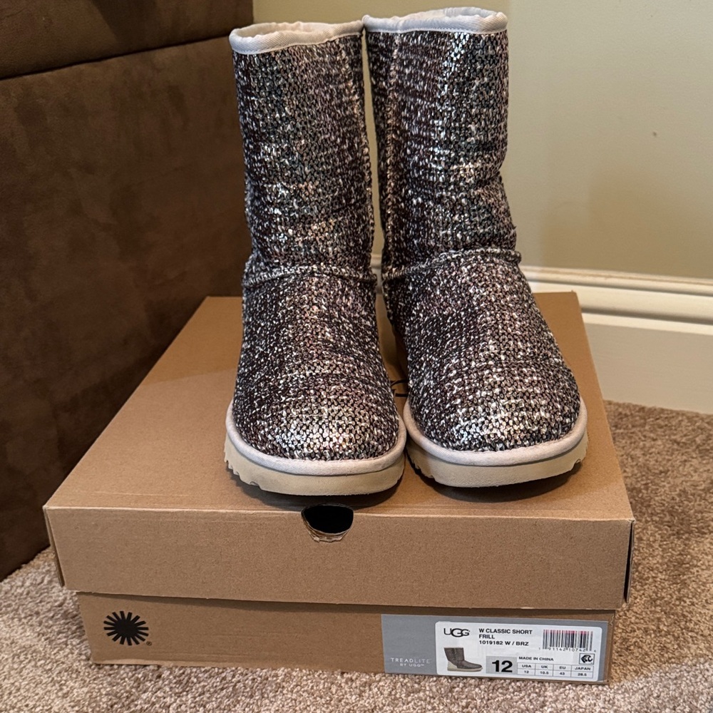 UGG Women's Classic Short Boots - Bronze